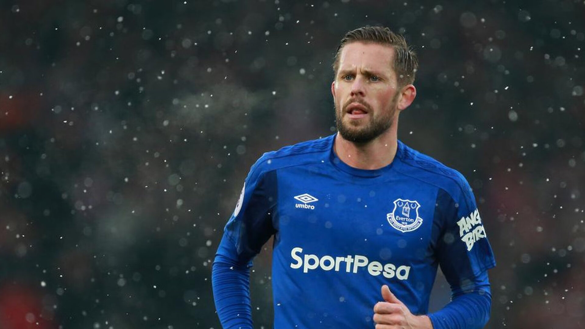 Uzi助阵电竞公益赛，弘扬体育正能量，uzi电竞俱乐部