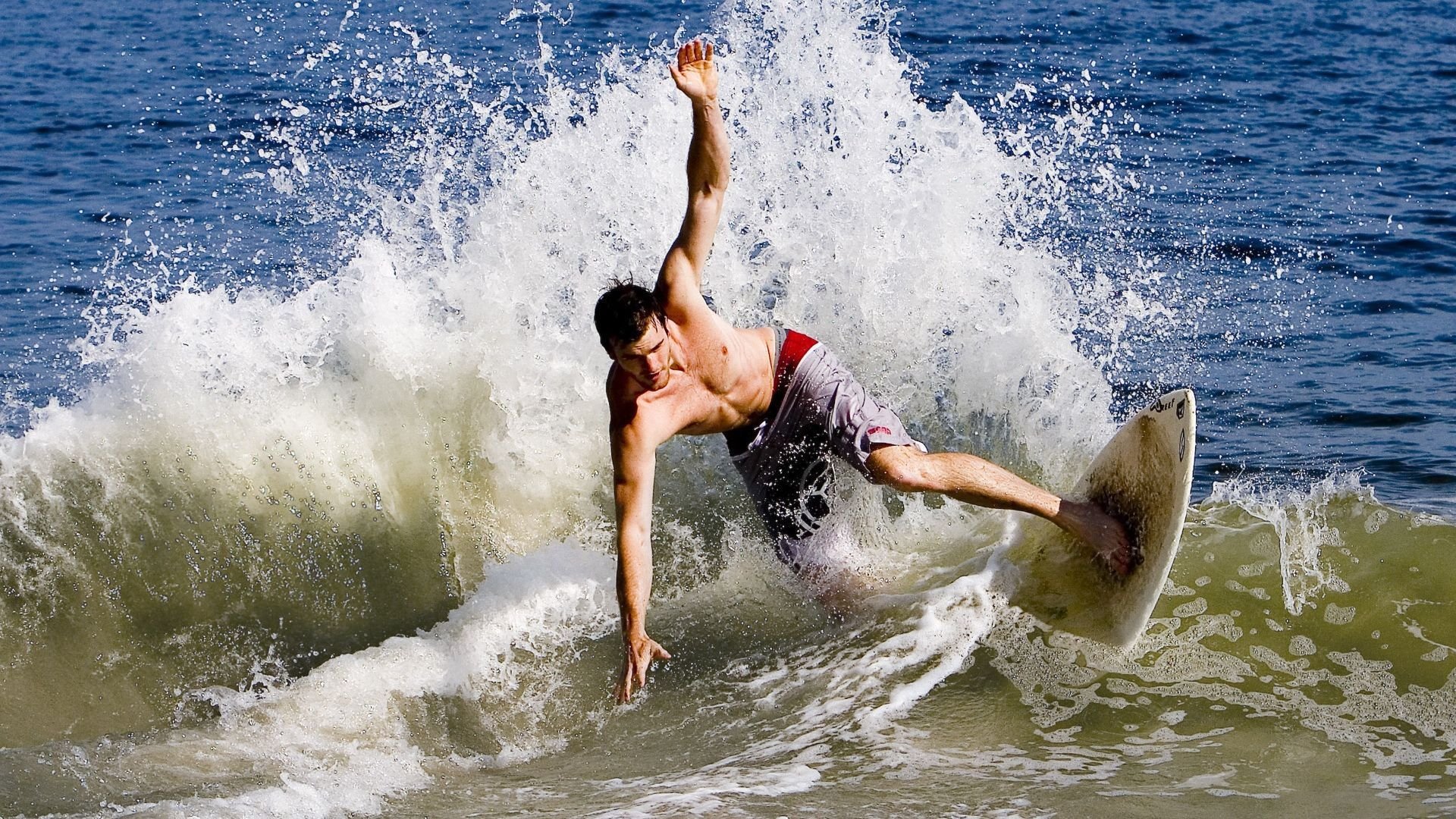 快船淘汰掘金晋级西决,乔治三分10中7状态火热,快船乔治今日集锦